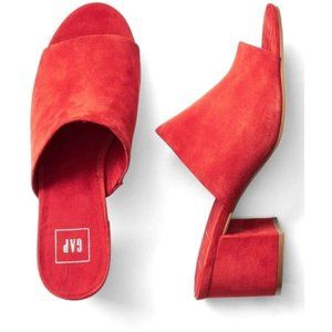 GAP - RED SUEDE SHOES NWT SIZE  8.5